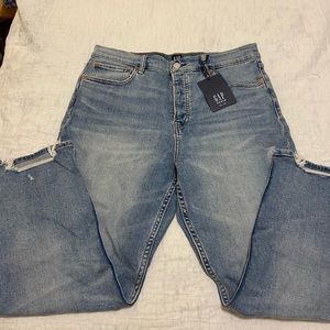 NWT Gap Women’s High Waisted Jeans, Medium Wash, Raw Hem, Cheeky Straight Style